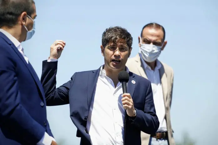 Kicillof habló de la continuidad de la temporada de verano ante la suba de casos