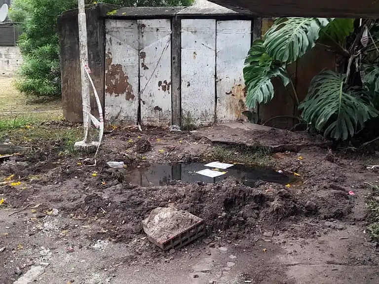 Vecinos del 210 aguardan solución a pozo con agua