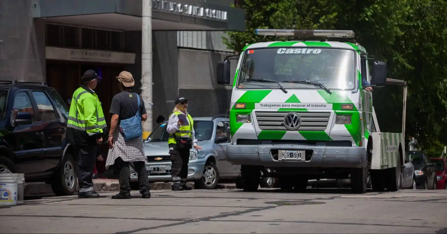 Por falta de grúas, se complica el control de tránsito durante el verano