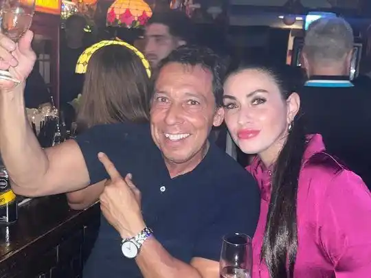 Luego de la difusión de un video que generó fuerte repudio, la pareja de Mariano Páez salió a respaldarlo públicamente.