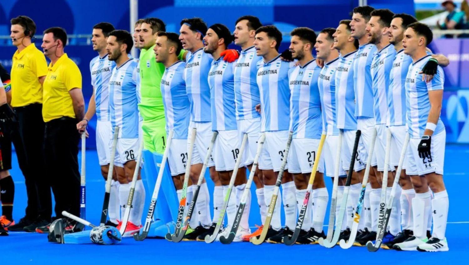 Los Leones quedaron eliminados ante Alemania, con gol de un argentino que generó repudio