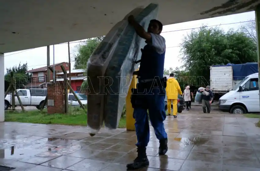 Hay una familia evacuada por la tormenta