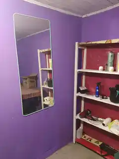 La Peluquería incendiada, volvió a funcionar