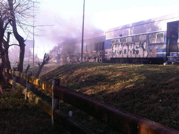 Incendio en un tren del Ferrocarril Roca en La Plata