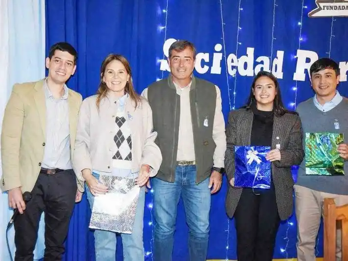 Exposición sobre cómo se organiza 
una cámara de emprendedores