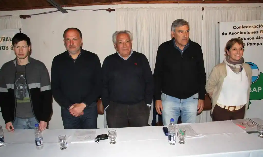 Los candidatos tuvieron su noche en La Rural