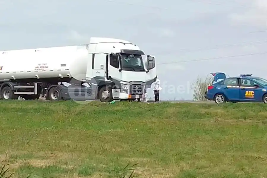 Ruta 34: encontraron sin vida dentro de un camión a un transportista boliviano
