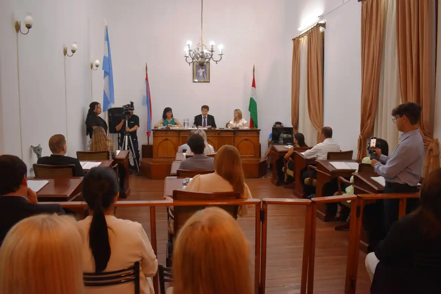 ntendente Bernardo Schneider dejó inaugurado el periodo 2024 de sesiones ordinarias del Concejo Deliberante