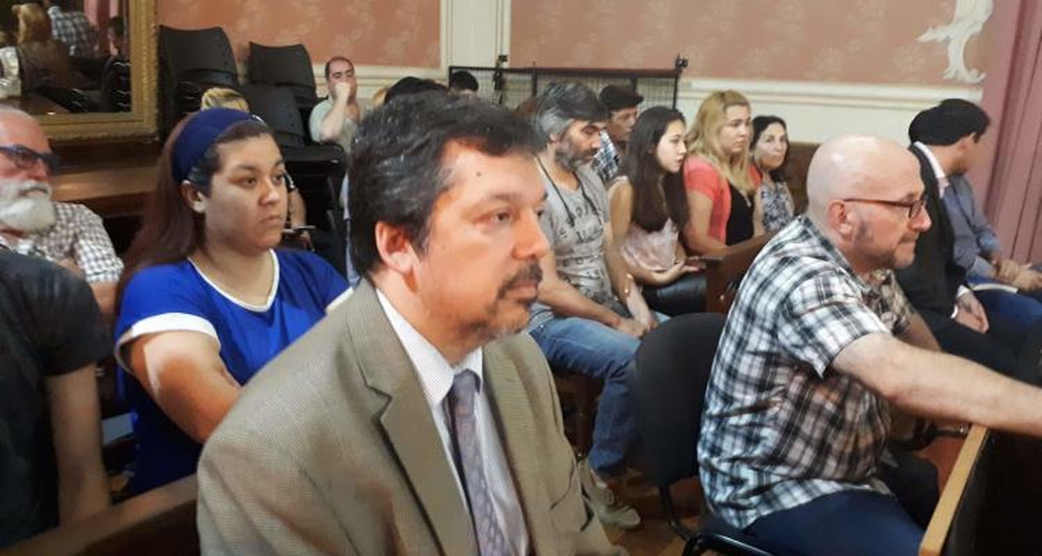 El gobierno analiza prorrogar el Presupuesto 2019 luego de que el Concejo se lo devolviera porque estaba “mal hecho”