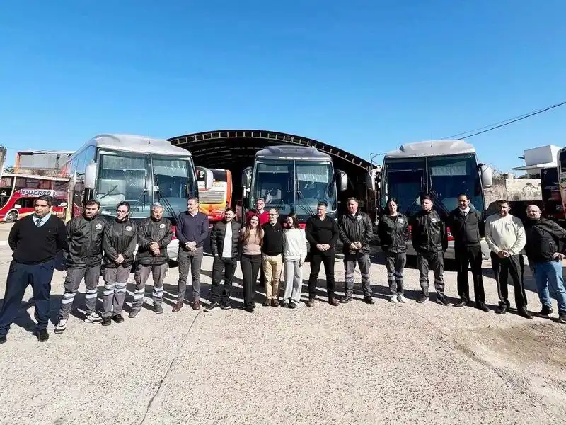 Empresa de transporte presentó nuevas 
unidades que prestarán servicios al interior