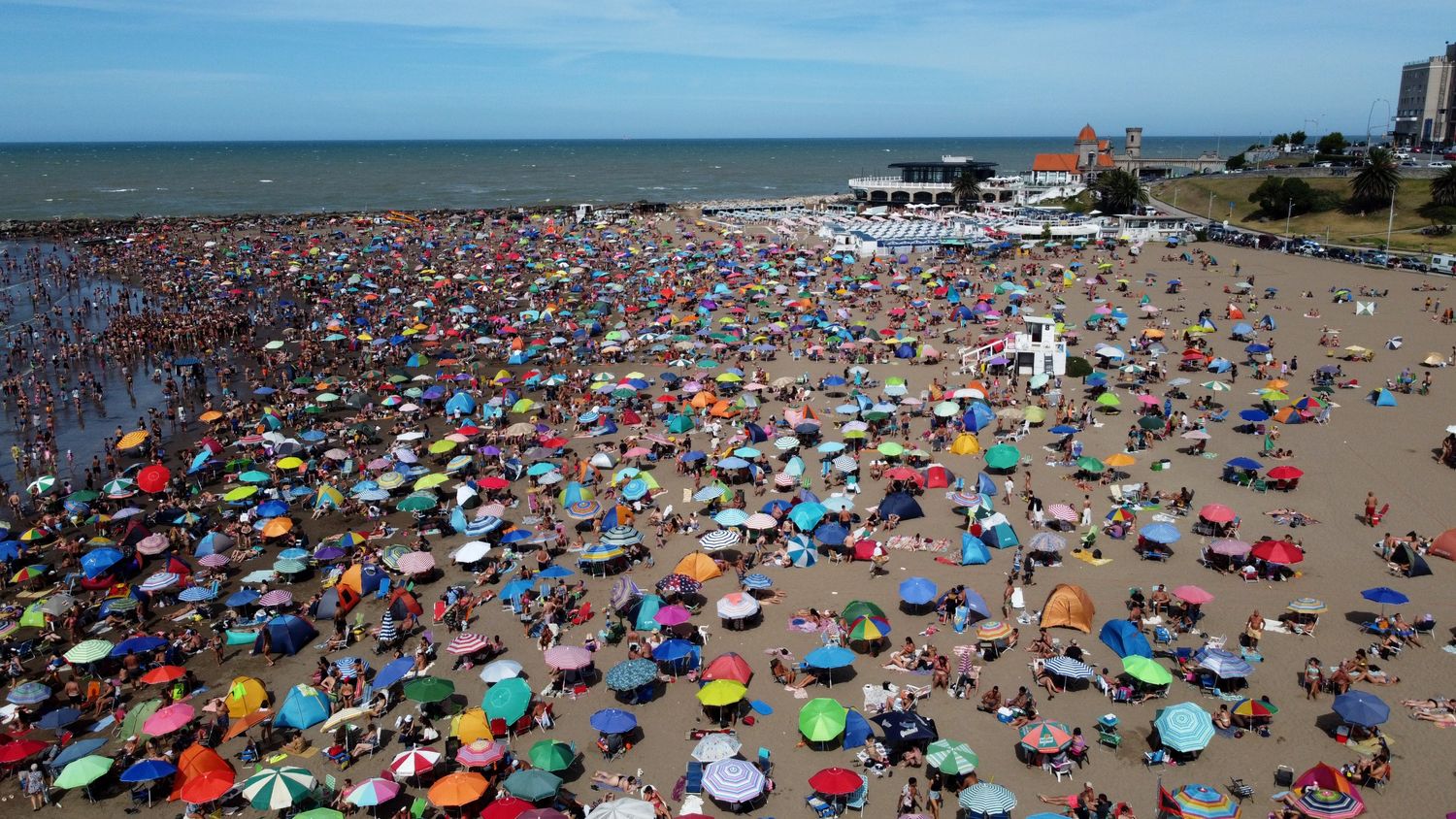 Más de 520 mil turistas arribaron a Mar del Plata en lo que va de enero