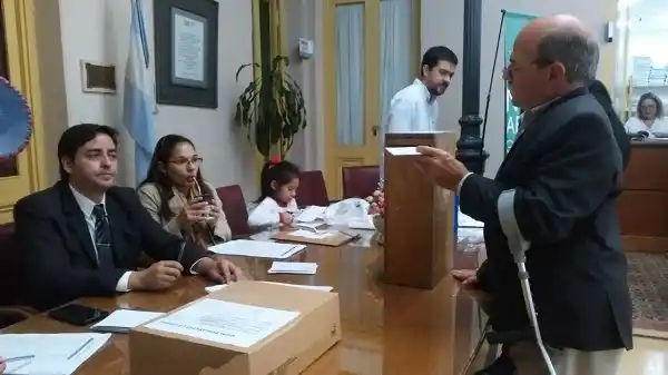 Enrique Martínez perdió en Gualeguaychú, pero fue reelecto en Entre Ríos