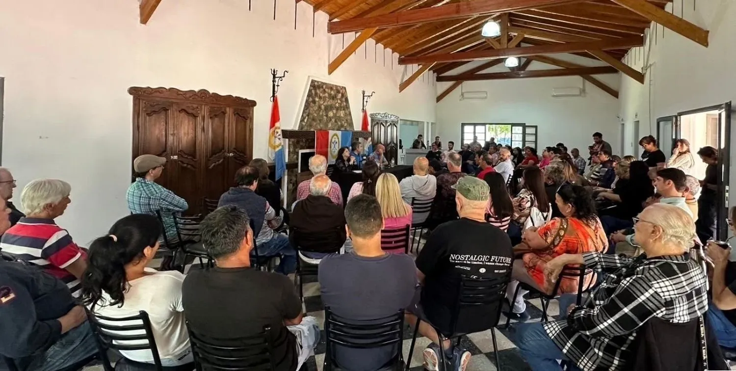 Con la presencia de representantes de todos los departamentos de la provincia, se llevó a cabo el Plenario de 100% Santafesino FR en la ciudad capital.