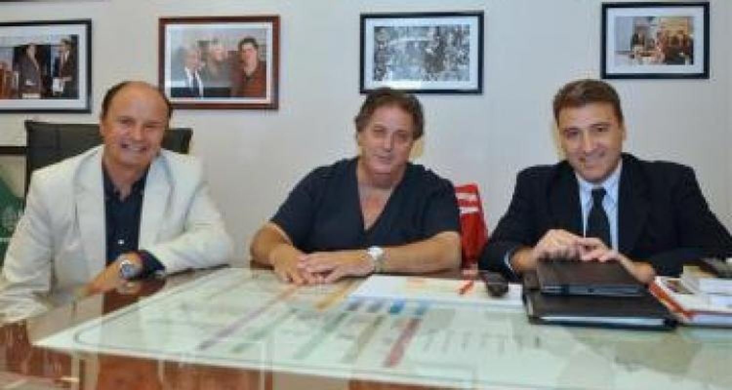 Collia recibió a Guacone y a Bernasconi