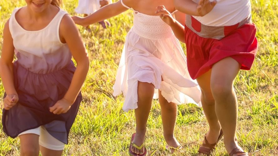 Buscan una familia adoptiva para tres hermanas de 8, 4 y 2 años