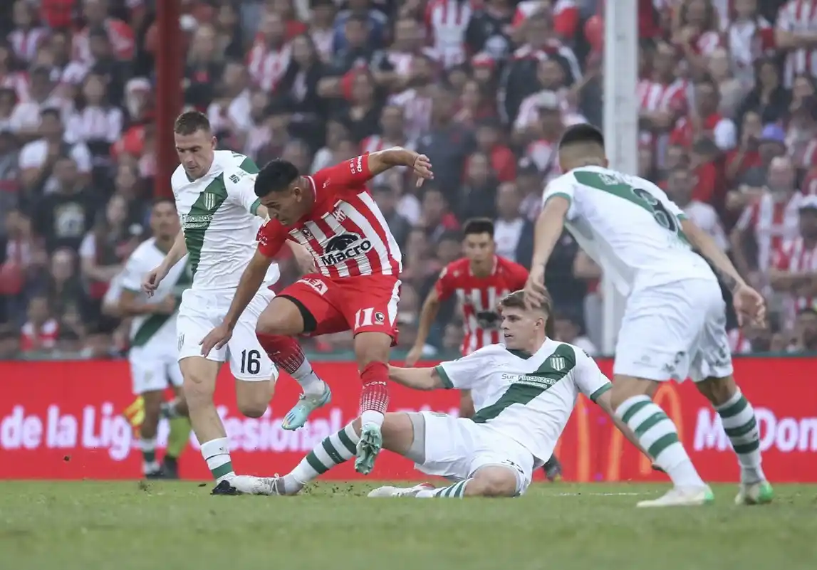 A Instituto le salió el tiro del final