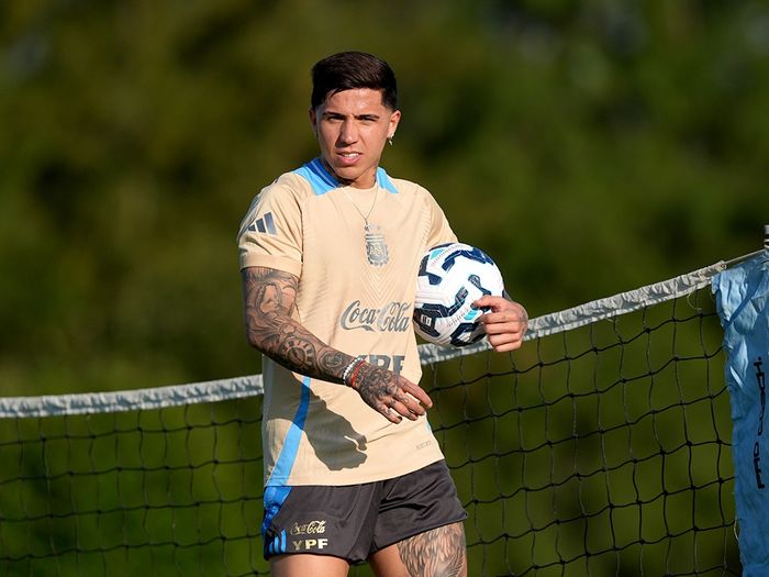 Enzo Fernández  seleccion argentina   eliminatorias entrenamientos