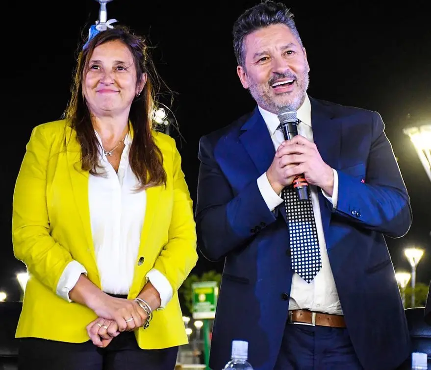 Menéndez por Menéndez en Merlo: Asumió la hermana del actual intendente para poder pelear la re-re en 2023