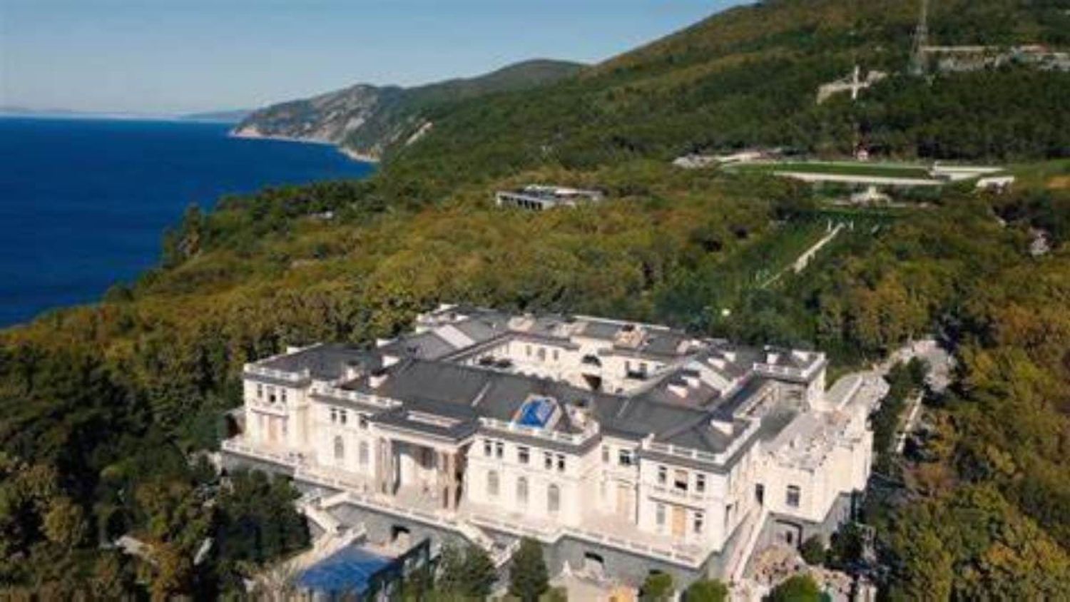 Con muelle para yates, helipuerto y cascada: ASÍ ES LA MANSIÓN «SECRETA» QUE TIENE PUTIN cerca de Finlandia (FOTOS+VIDEO)