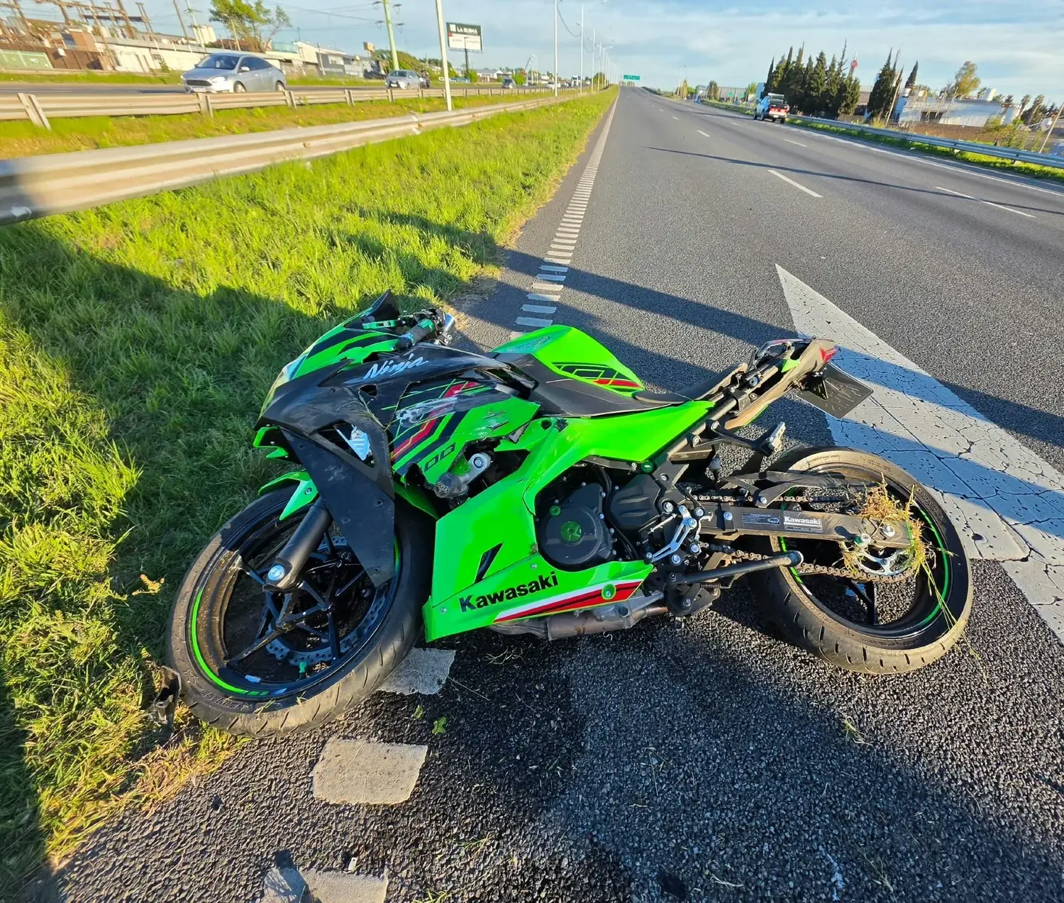 Un joven murió tras un choque entre motos en Circunvalación y hay demoras por un corte total