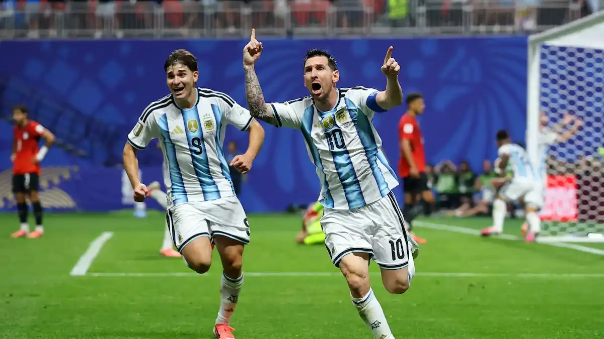 Argentina venció 3-2 a Egipto y clasificó a los cuartos de final del Mundial