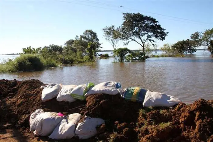 Escobar: Precaución por posible pico de creciente del Paraná