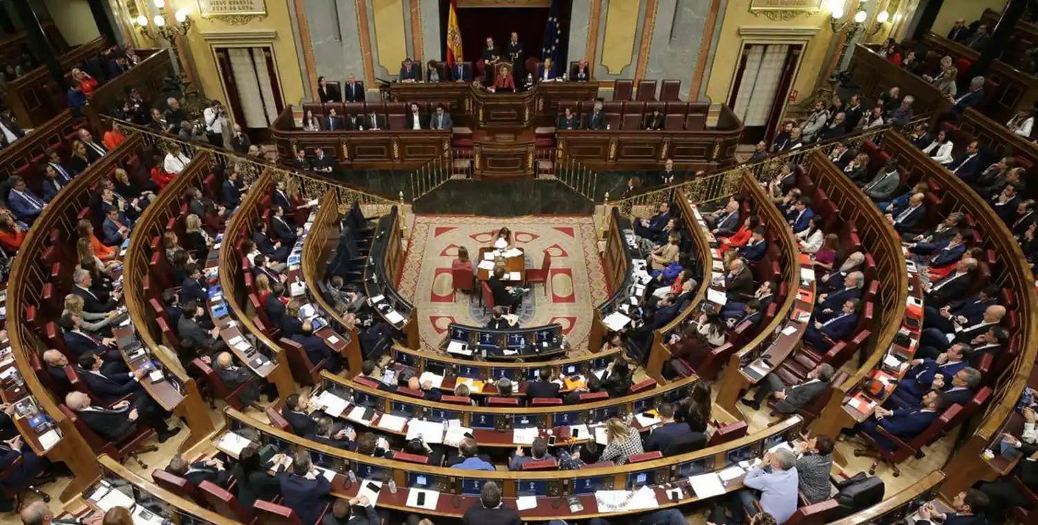 ¡BUENA NOTICIA! Buscan regular a miles de migrantes que viven y trabajan en España