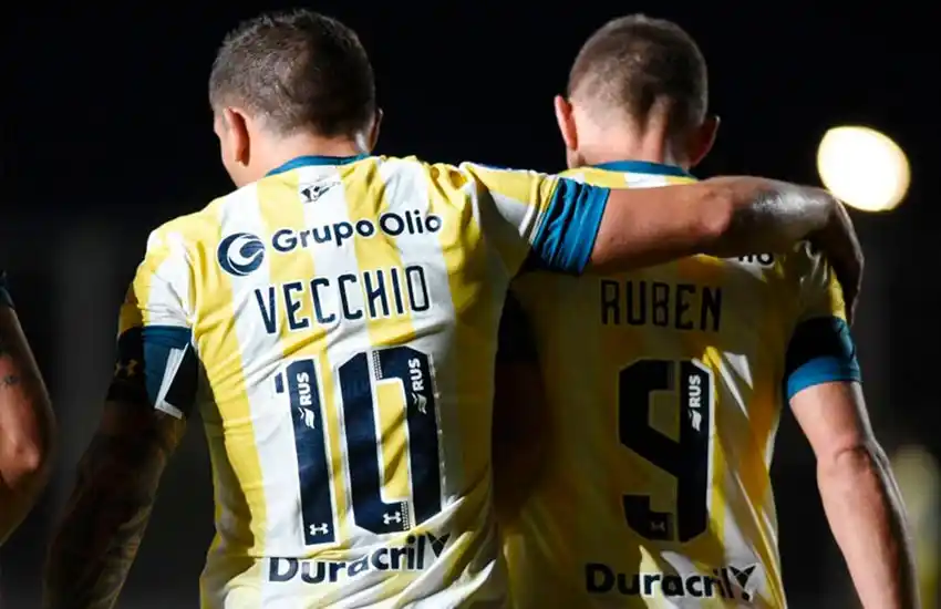 Central fue muy superior a San Lorenzo y ganó un partido clave para pasar a octavos