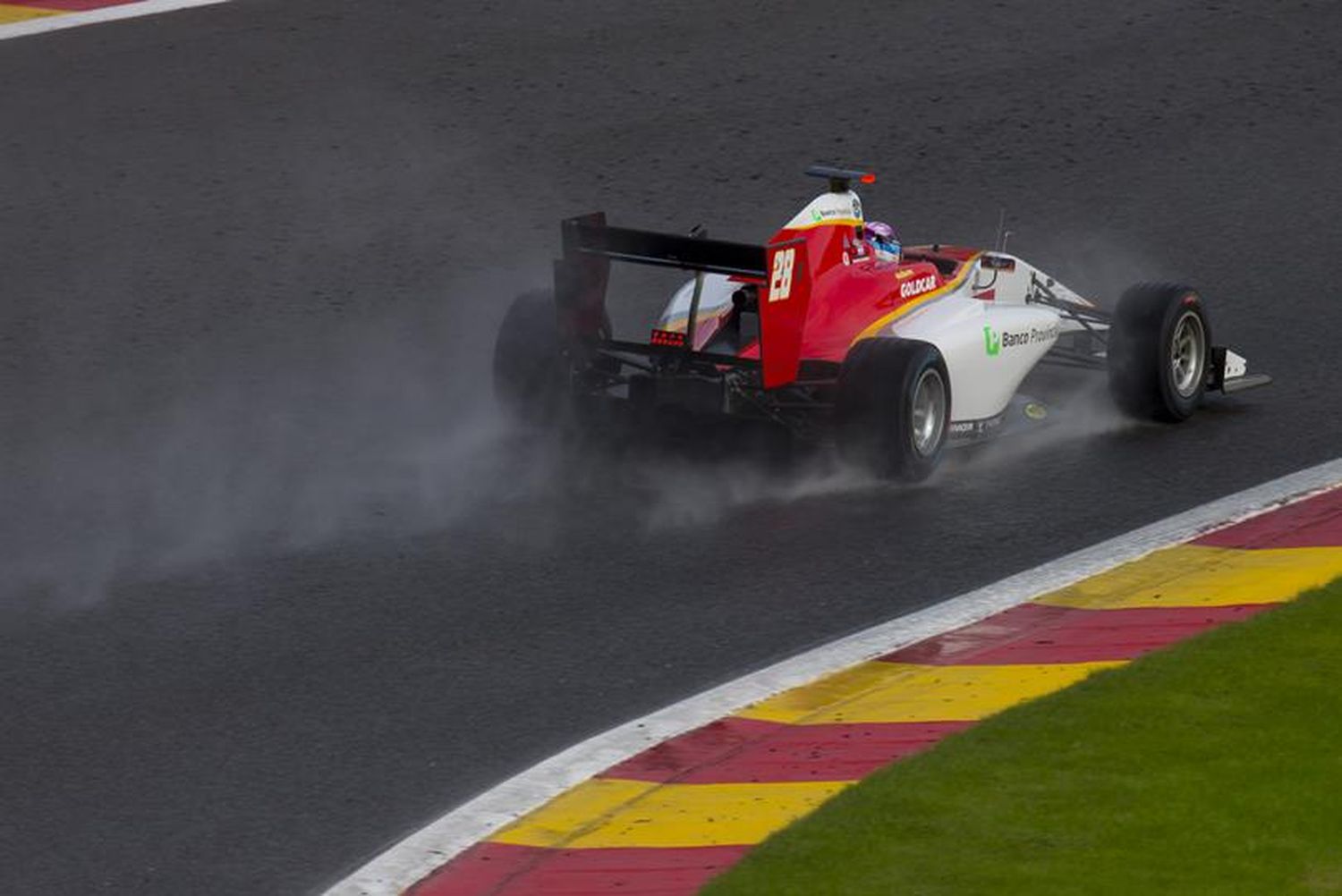 GP3: Siebert no pudo completar la primera final