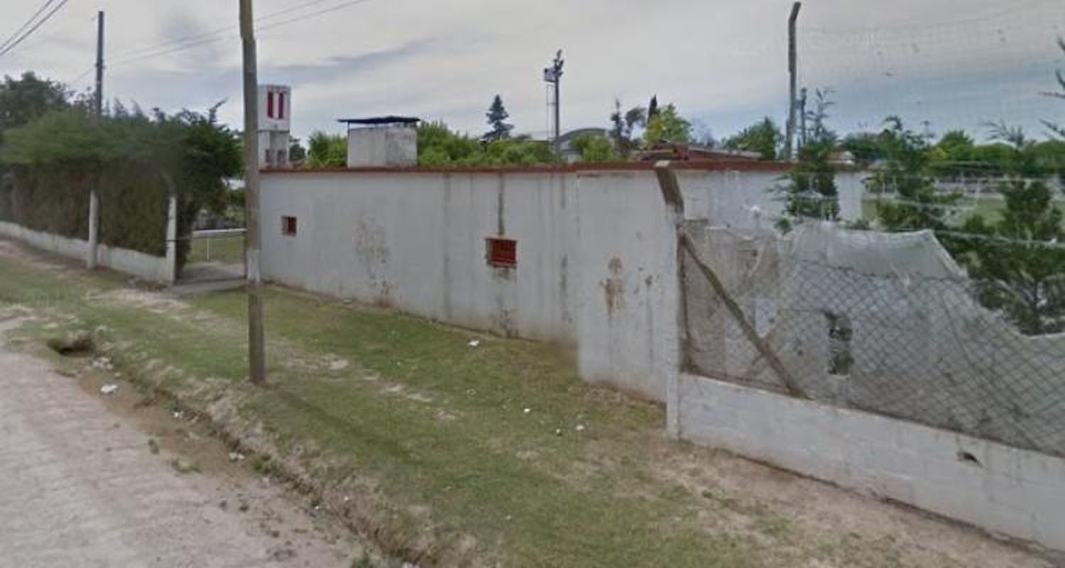 Roban mochilas a alumnos durante la clase de educación física en Paraná FC