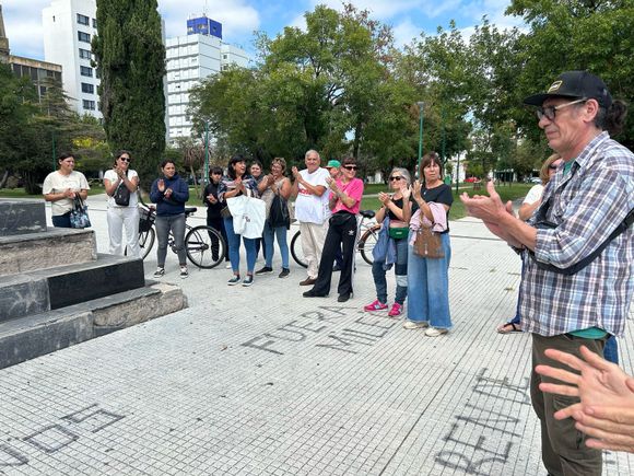 Se realizó un acto en apoyo a los jubilados