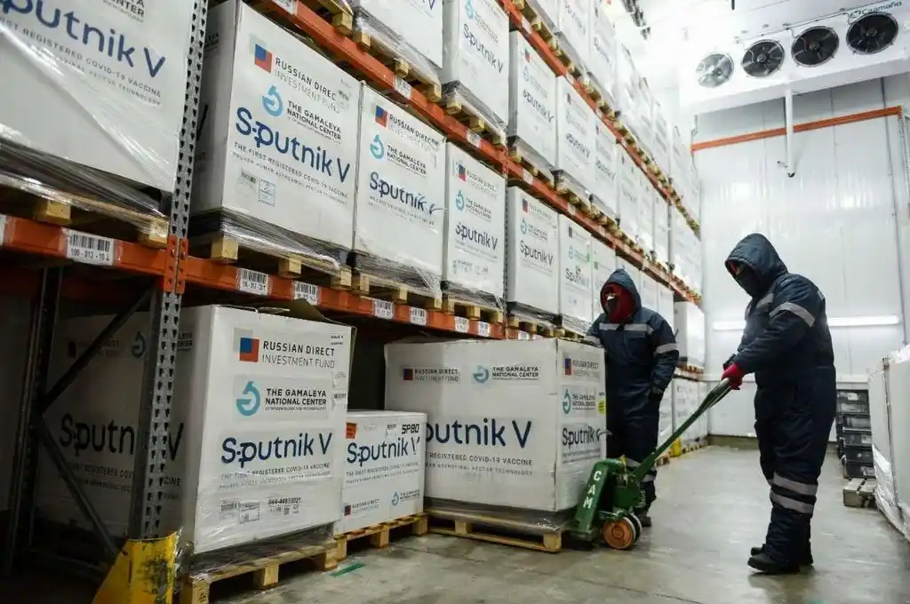 Distribuyen las segundas dosis de la Sputnik V a las provincias