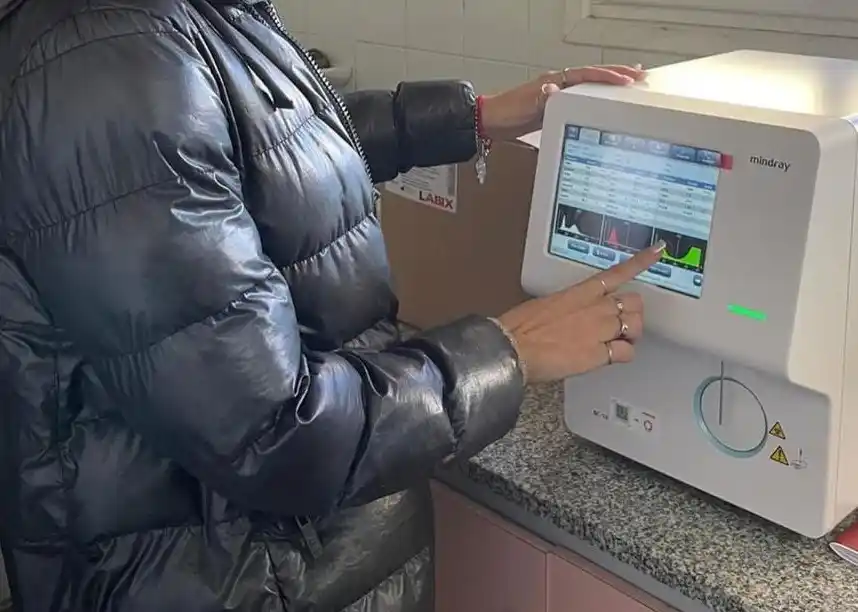 Este nuevo equipo permite realizar hasta 30 hemogramas por hora.