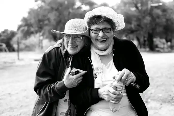 Nuevas amistades por Ana Gonzalez. Mención de honor en concurso fotográfico Navarro Viola.