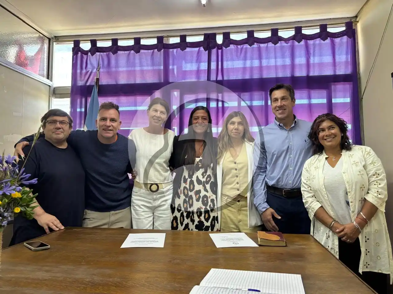 Arturo Rojas, Paula Argüello, y consejeros escolares.