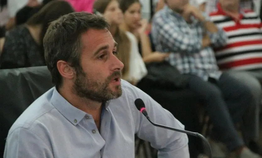 El edil pidió discutir "los problemas que le importan a la gente".