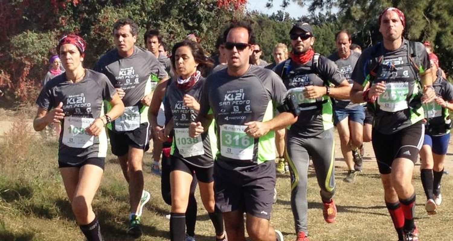 Deportes: 900 atletas participaron en el 21 K Salomón