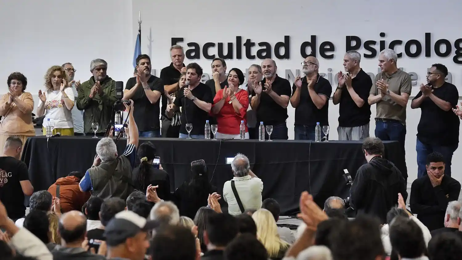 Kicillof encabezó este viernes el cierre de la Asamblea del Frente Grande Nacional en Ensenada.