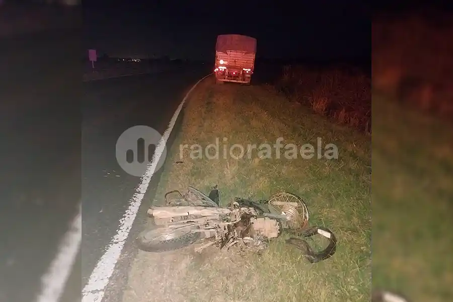 Dolor en la región: un joven de 15 años murió tras chocar frontalmente contra un camión