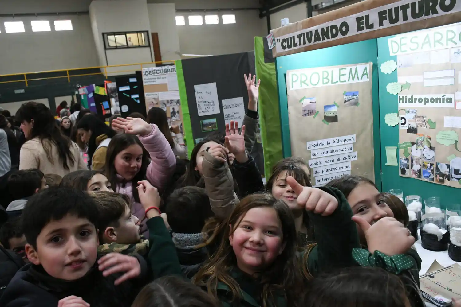Pulgar arriba para la Feria de Ciencias