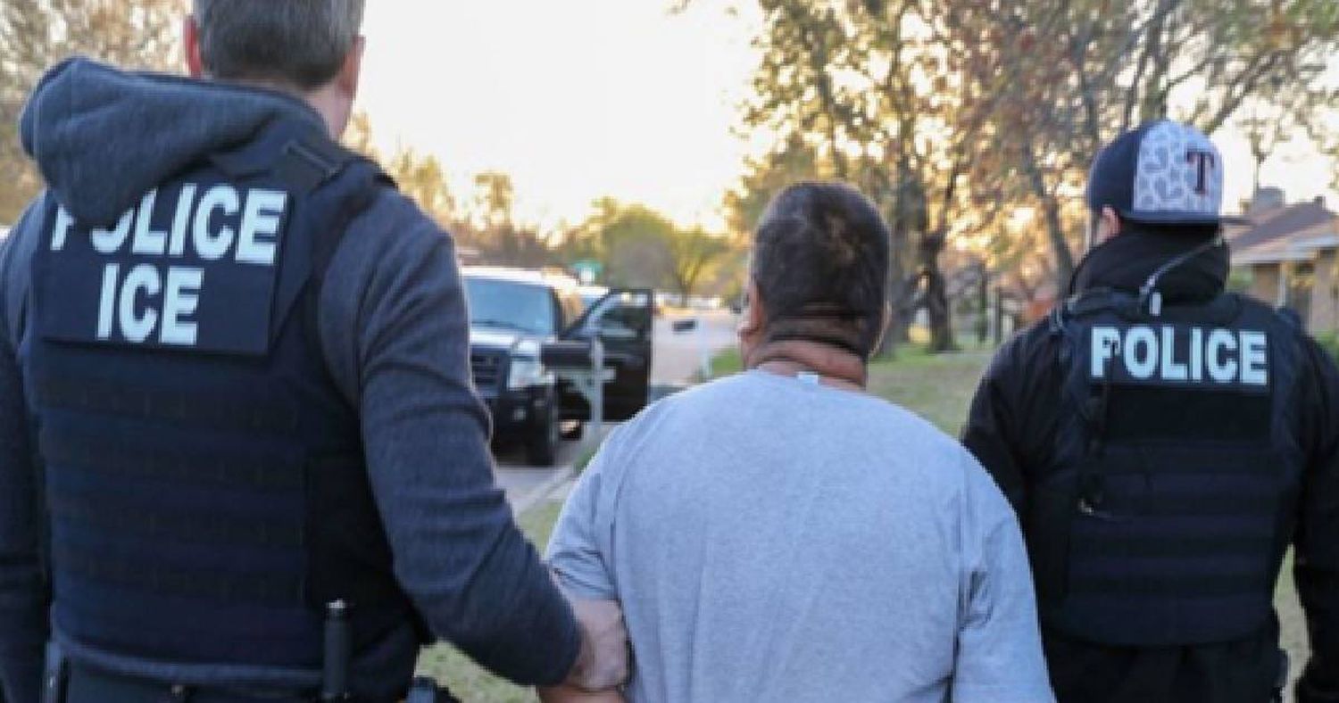Miami avala acuerdo entre la Policía y el  ICE para arrestar migrantes pese a las protestas