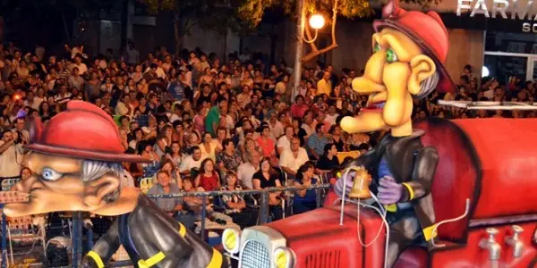 Carnavales en Lincoln: Banda XXI, Abel Pintos, Divididos y otros artistas