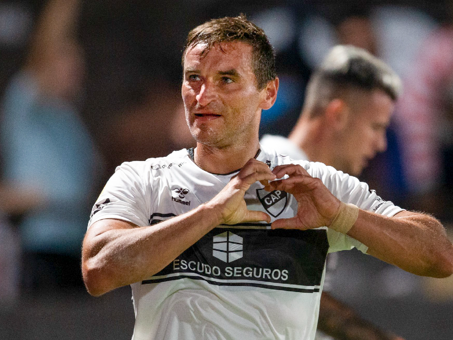 Sobre la hora, Platense logró un valioso triunfo ante Talleres
