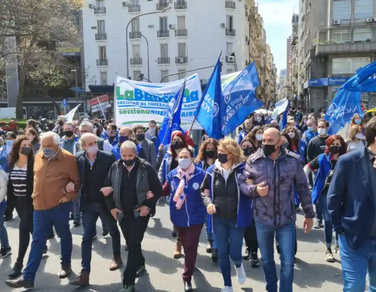 Acto Día de La Lealtad: La Bancaria decidió un cese de tareas para marchar el lunes 18 a partir de las 12 horas
