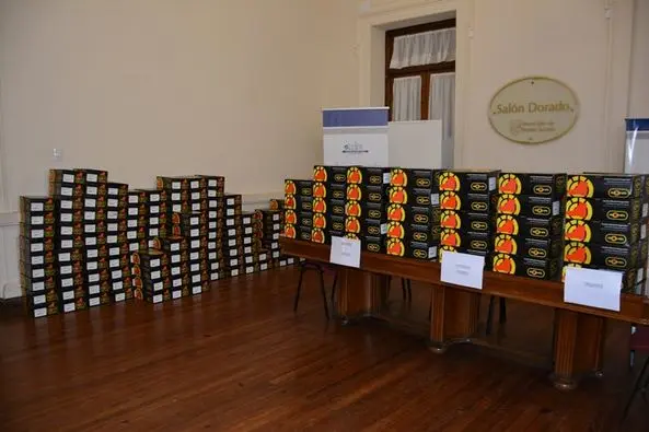 Entregaron calzado y ropa a trabajadores municipales
