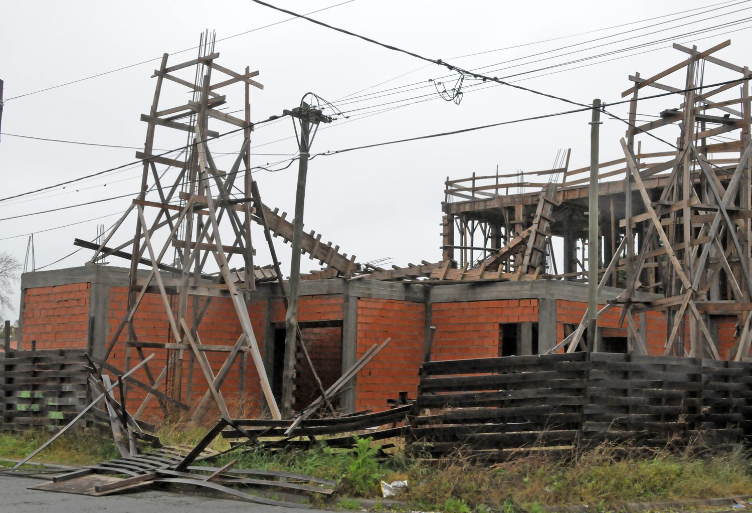 Quedó adjudicada una empresa para retomar la construcción del edificio de la Escuela Técnica 3