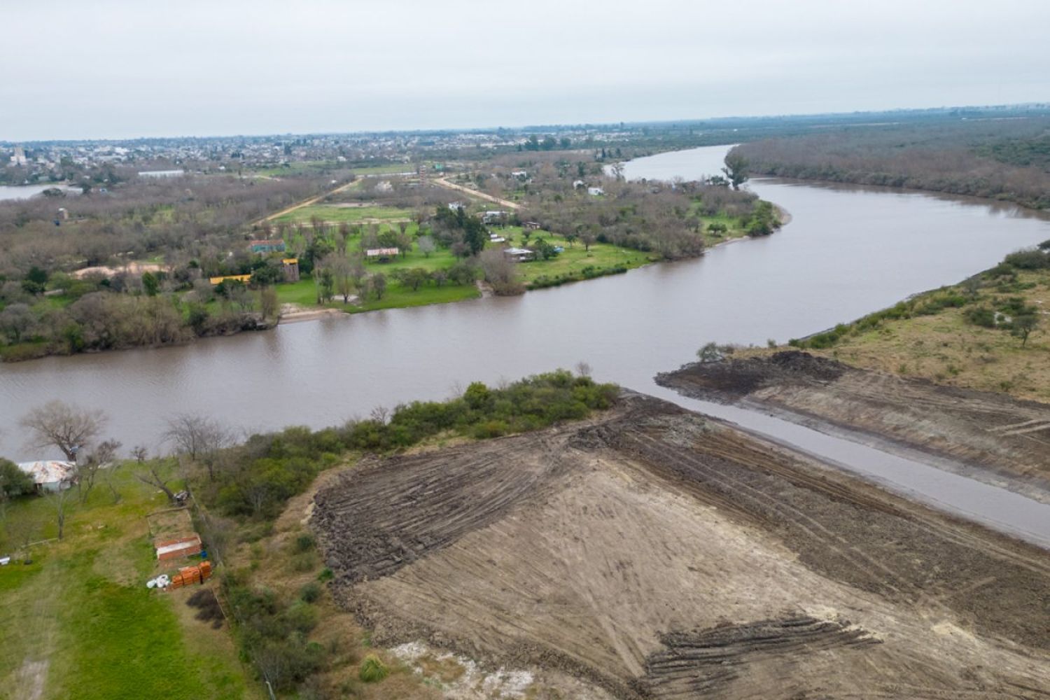 Causa Amarras: El Municipio solicitó a la justicia que intervenga por el desvío del cauce del Río Gualeguaychú