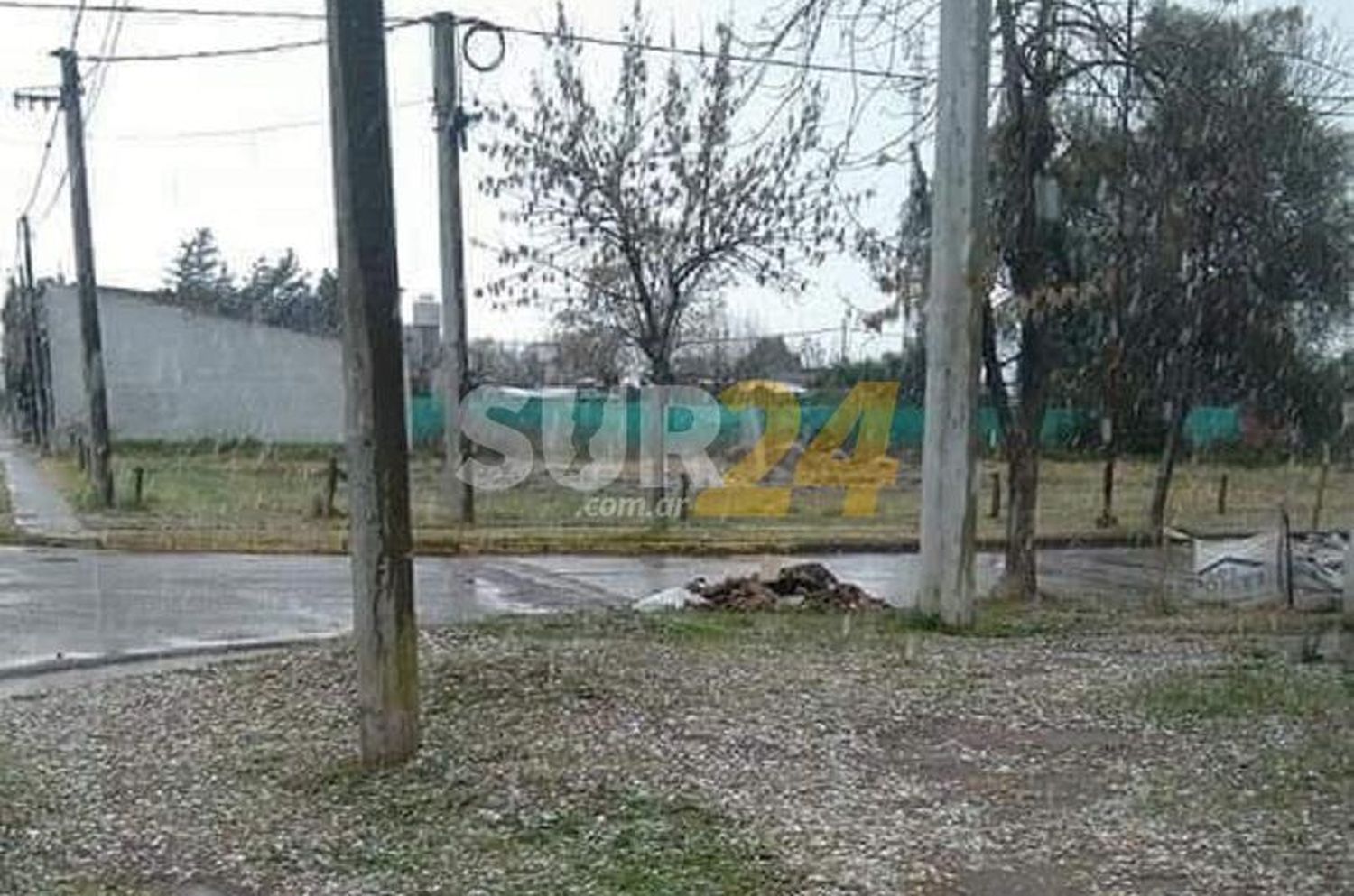 Videos: el alerta violeta trajo agua nieve y copos de nieve en la región