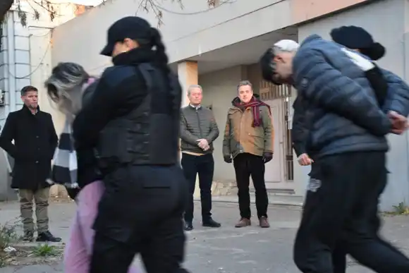 Vaciamiento de comisarías: "Los patrulleros dejan de ser remises para los presos"