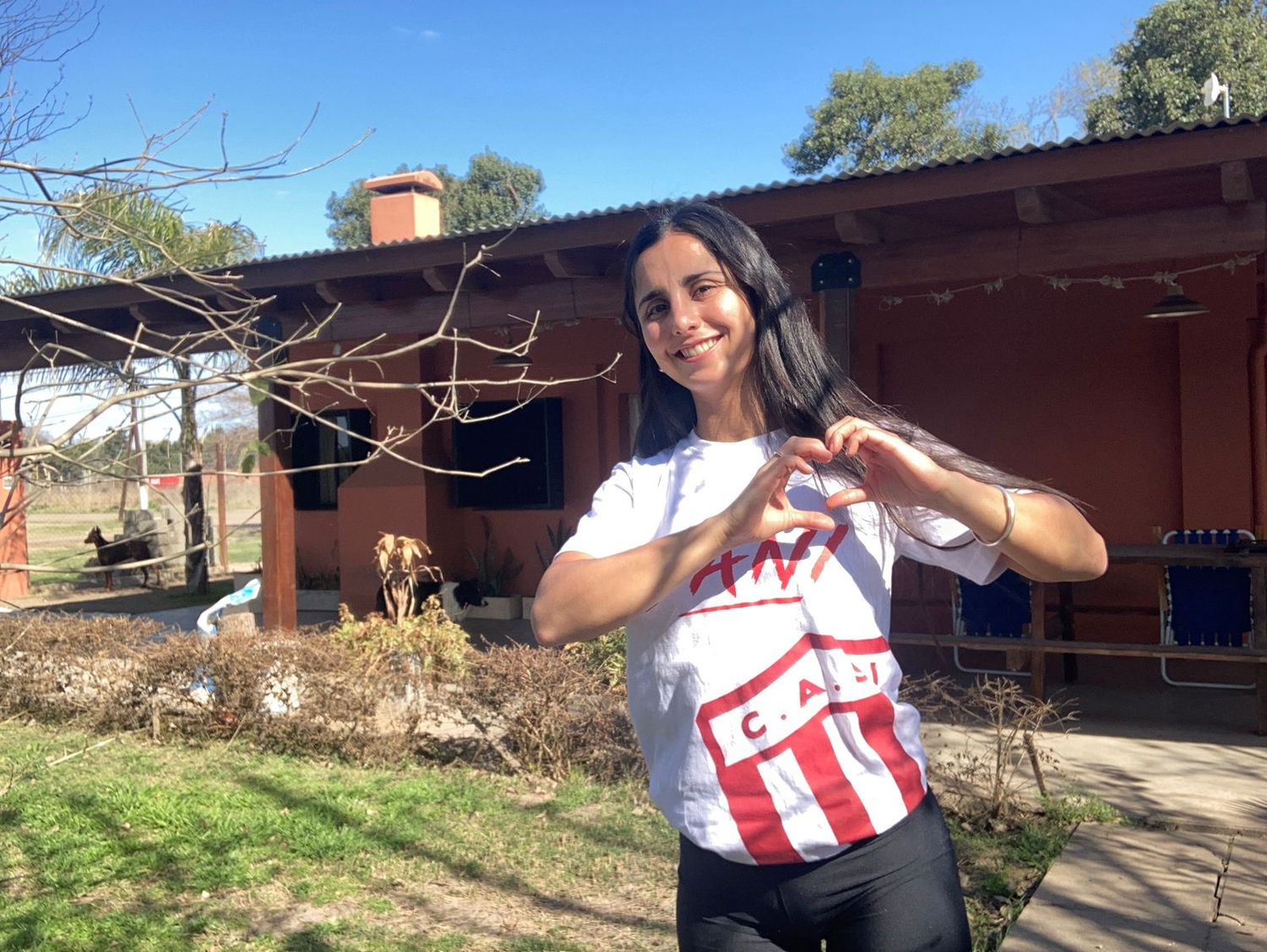 Valentina González, un refuerzo de jerarquía para el “santo”.